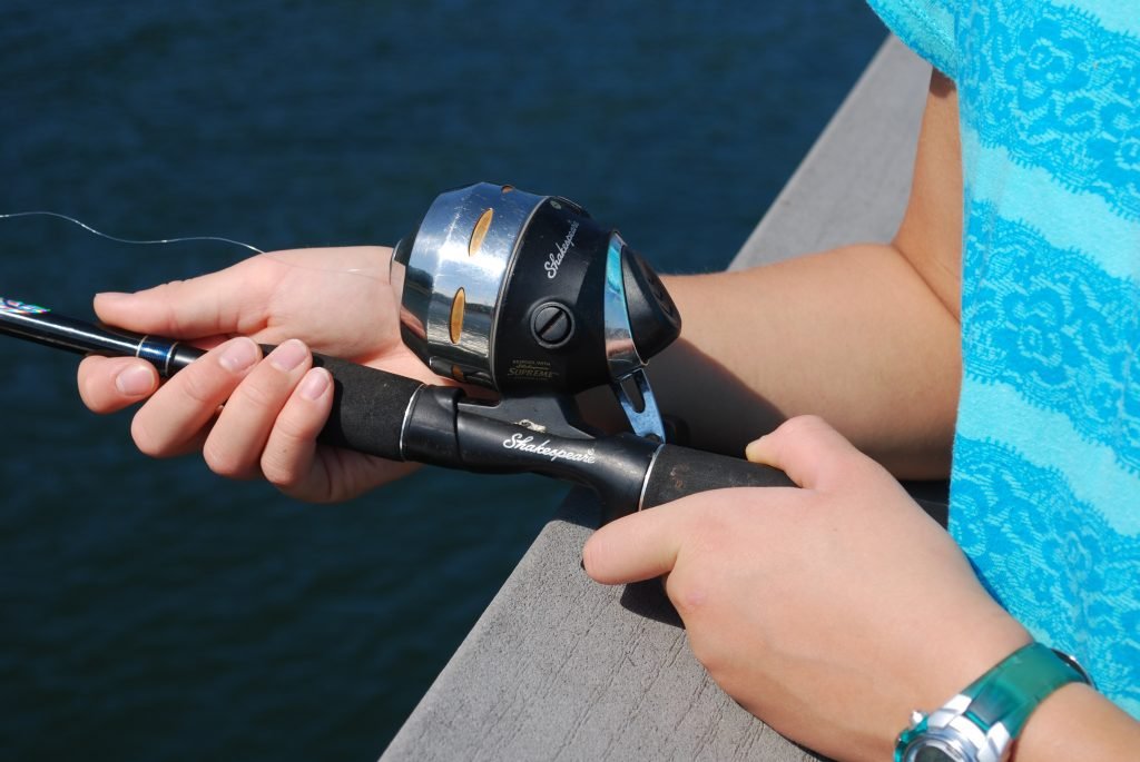 The spincast reel is universally accepted as the beginners fishing reel